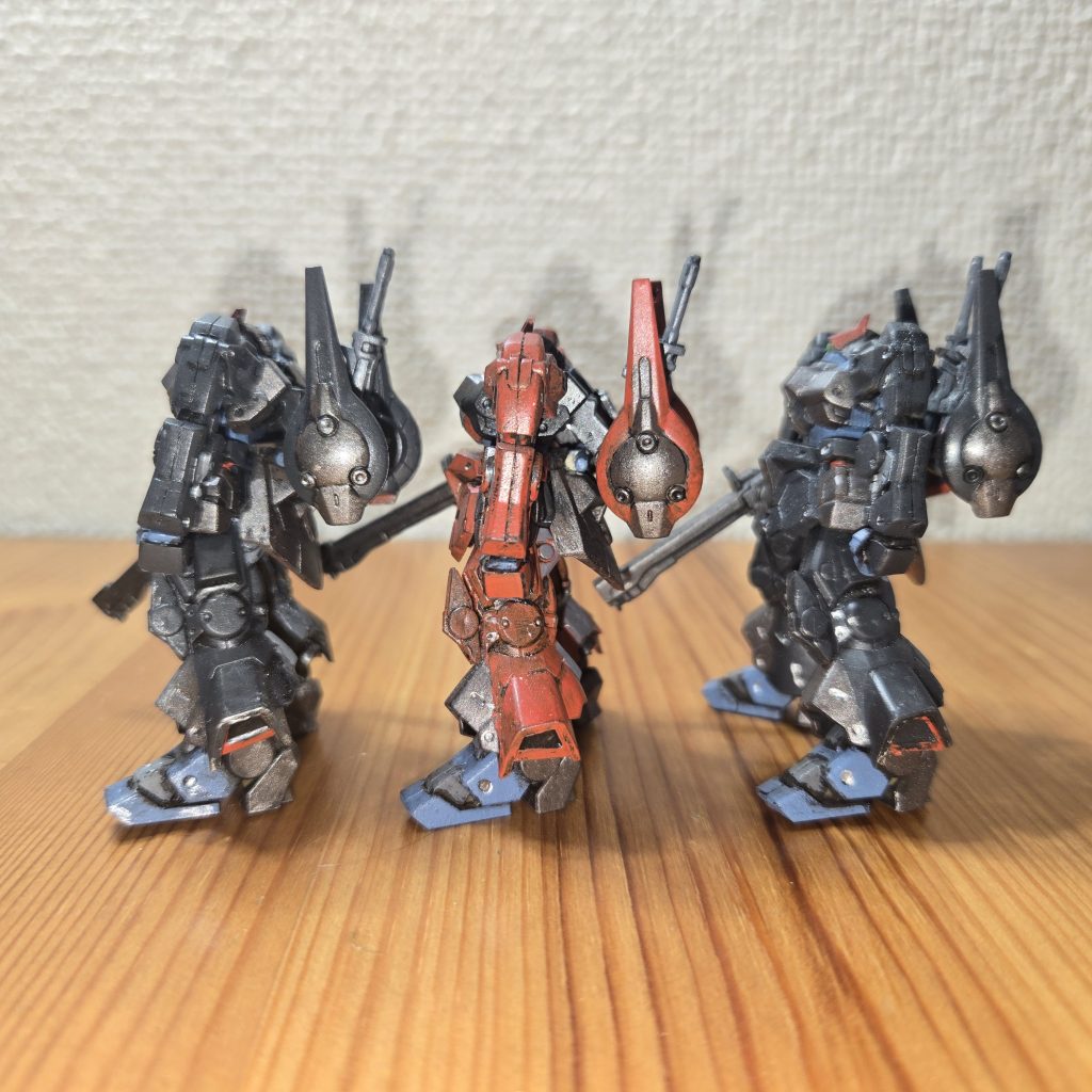 3個も平行して作成したので小さいパーツの紛失が何度か有りましたが難とか無事救出でき、完成しました。 