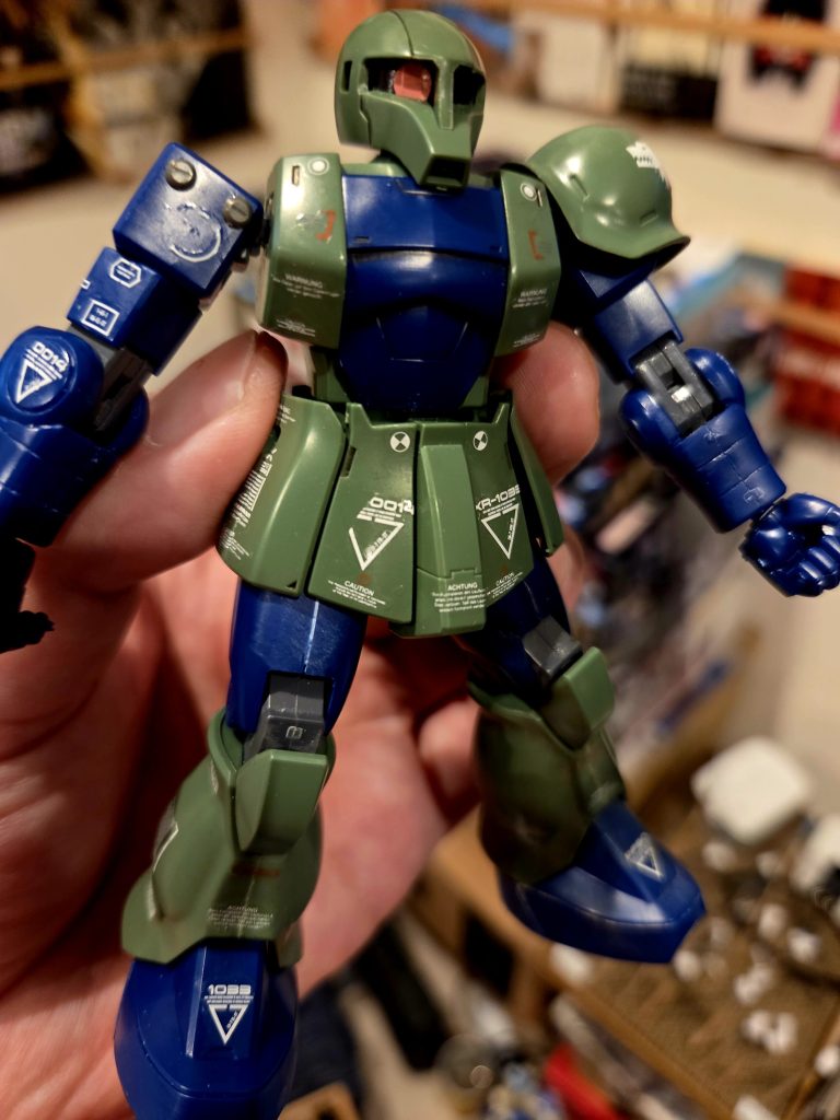 作品名：初心忘るべからず<p>ガンプラを始めて一ヶ月未満のときに作った旧ザクがいたので、こいつにメチャクチヤ手を入れて、ミリタリー色満載の、偵察専用機(スポッター)にしてみたいと思います。この頃はデカールを貼るだけで『ええわぁー』と思えていました(笑 […]</p>