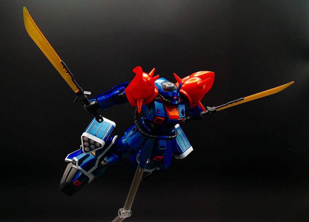 両刀構えて突っ込む感じです☺️これも様になってる感じです✨️