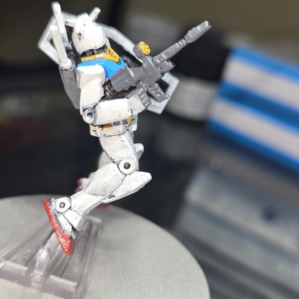 ビームライフルやバックパックは、結構ちゃんとしています(gandam-hand2)