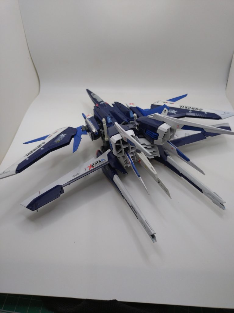 ティターンズブルー2とエアリアルホワイトをメインにツートンカラーをイメージしてカラーコーディネートしてみました。