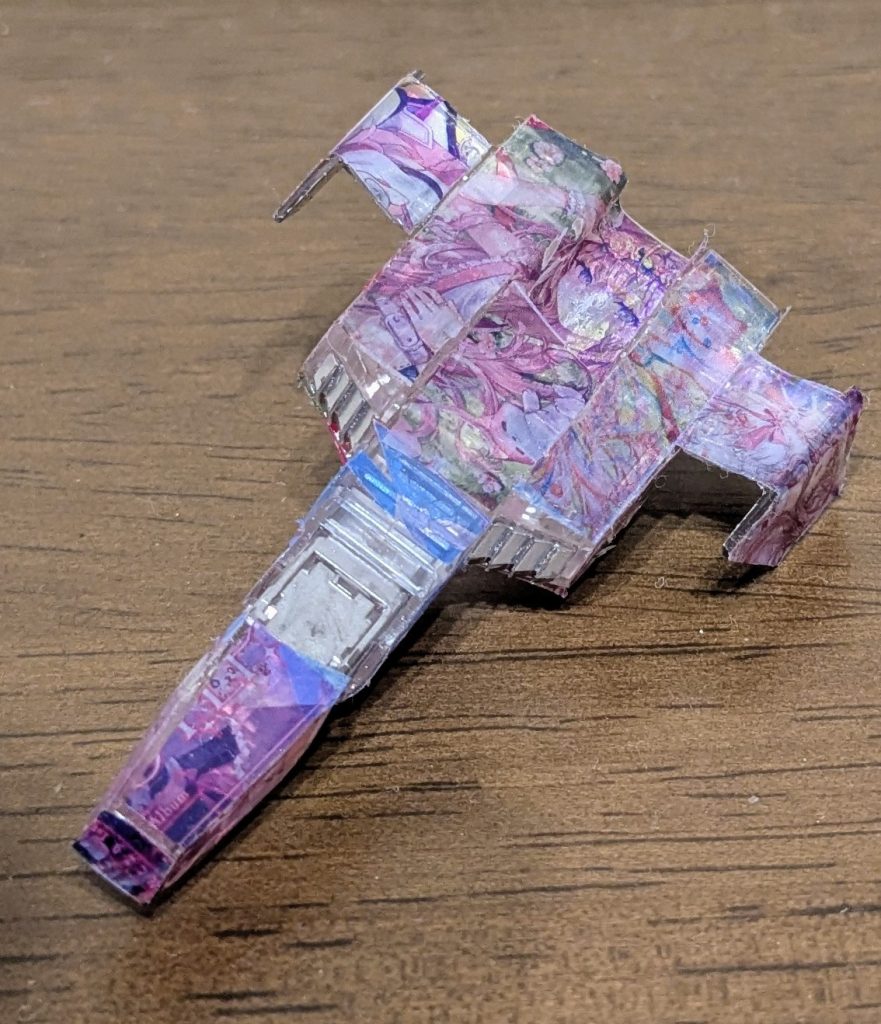 底面から1枚。グワジンと同じく、戦闘機も下から見上げることが多いと思うので、下からのインパクトも大切(笑)