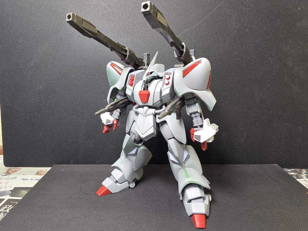 ミキシング&サフ状態。今回、時間がなかったのでサフはあらかじめランナーに吹いてその状態で素組みし、すぐに塗装に入れるようにしました。