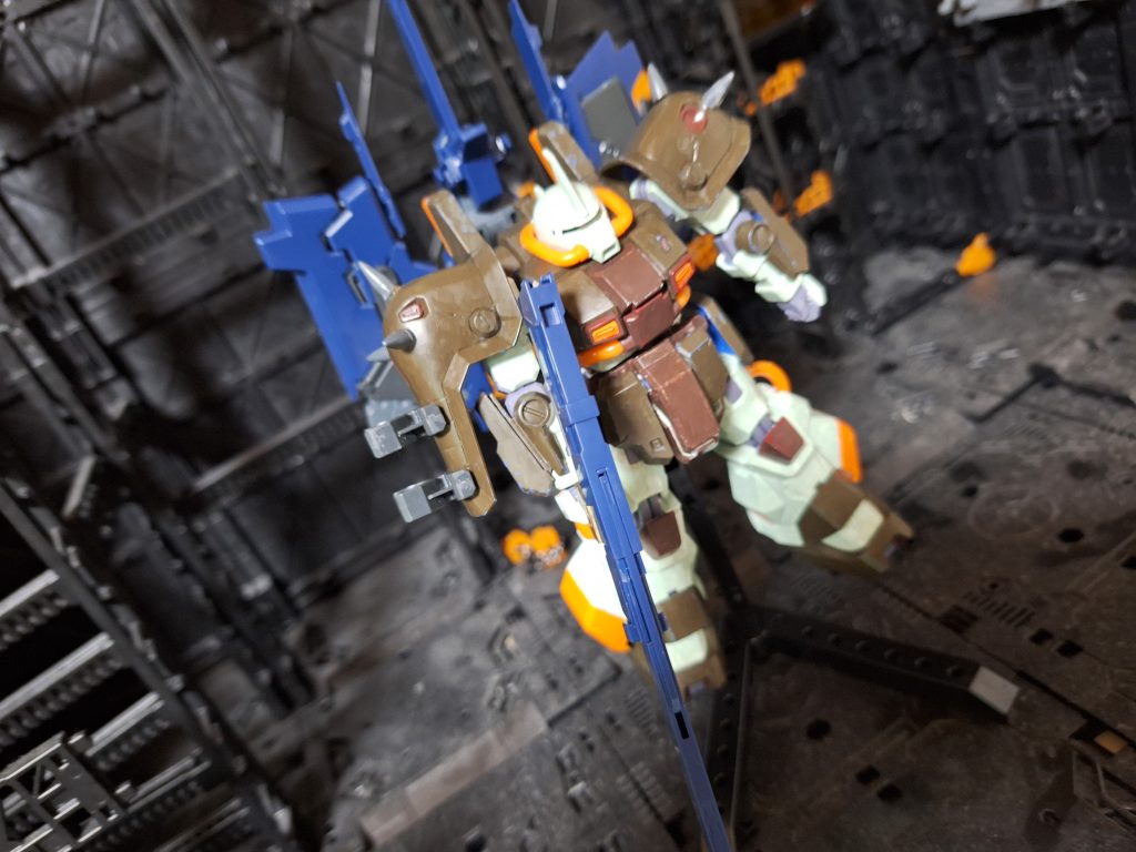 しかし、私の腕ではなかなか厳しく、長物ライフルかランチャーも探していたところ、アドバンストゼータ繋がりで、フルドド装備してもいいのではないかと作ってみました。