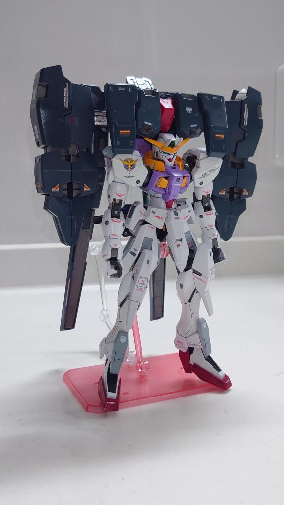 合体完了!上部が重すぎて自立はできません(gundam-kao5)