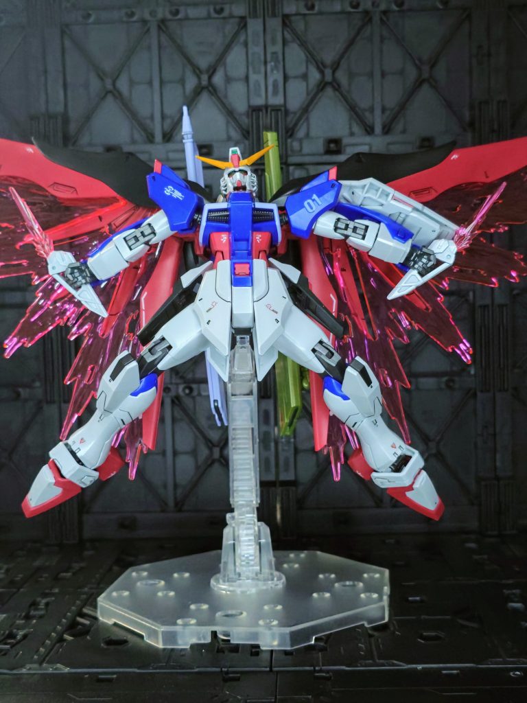 フラッシュエッジビームブーメラン関節可動域が広いのでのけぞるような劇中の投擲ポーズが再現出来ちゃう。