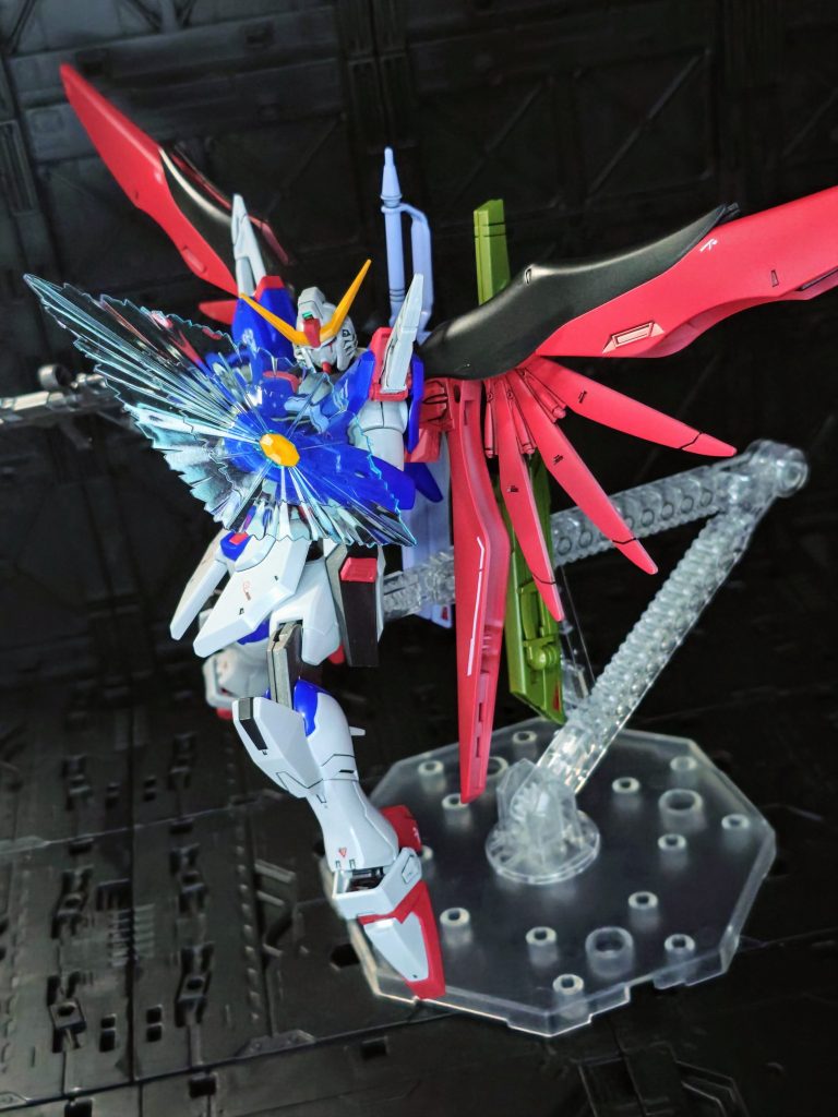 実はこのデスティニー、小1の息子への誕生日プレゼント(仮)として作りました💐まだ息子はSDしか作れないんですが、映画を見に行ってからずっとデスティニー最推しなんです😆ま、本命は今月末に発売予定のライガーゼロイェーガーなんですけどね(笑)