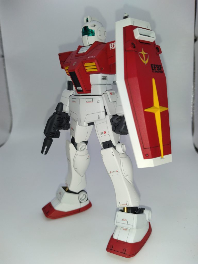 スジ彫りは毎回やり過ぎないを心がけてますが、元がかなりシンプルなので今回は少々彫った感じです。デカールもうるさくない程度に。