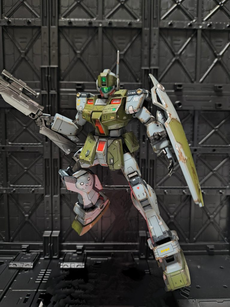 今回は自分好みのカラーリングで制作。結局ミリタリーカラーに落ち着きました! 