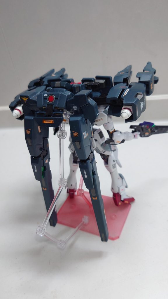 後ろからGNバズーカ、腕部の変形もいい感じです!