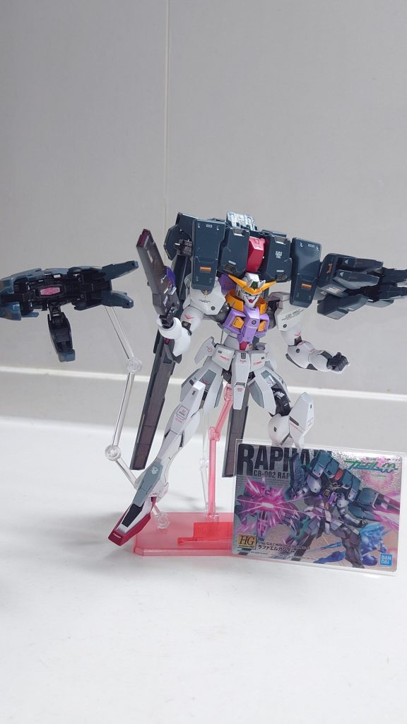 パッケージアートポーズ!パッケージアートカードは箱買い注文してでも自力で当てました(gundam-kao6)レアじゃないから2枚くらい出ないかなぁと思ったんですが、まぁ1枚だけでも(gundam-kao9)