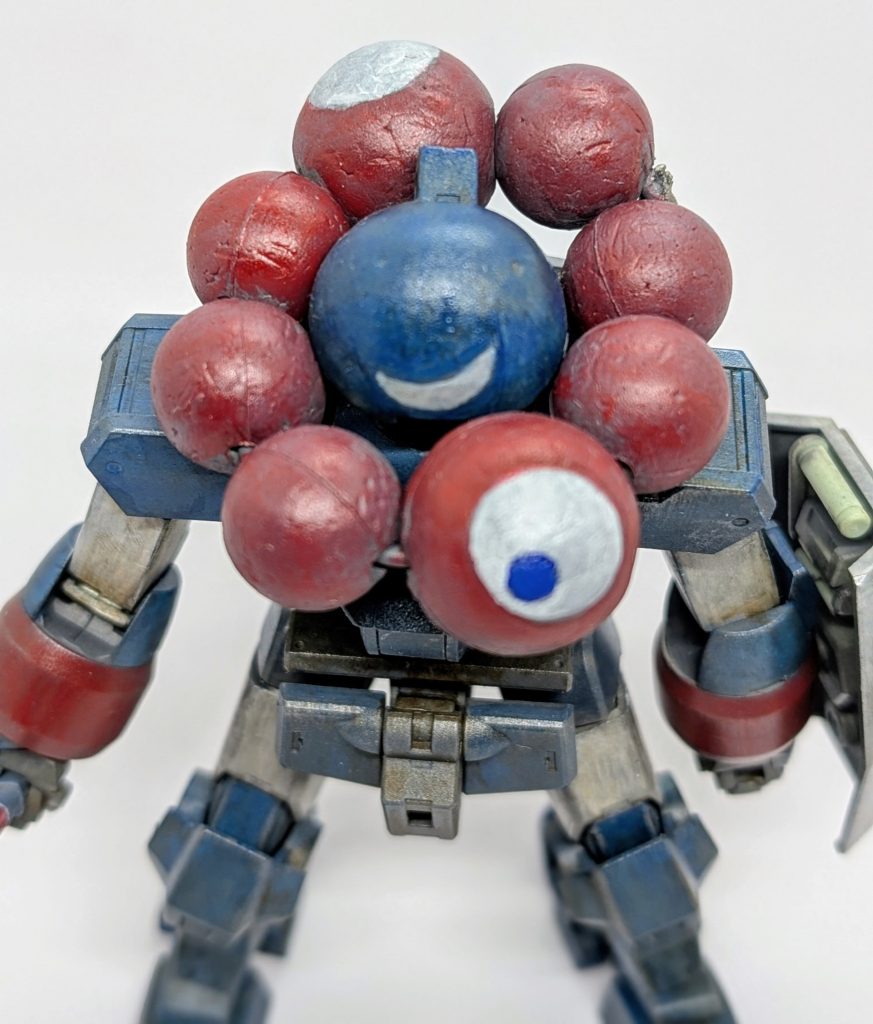 赤い球はスチロール製