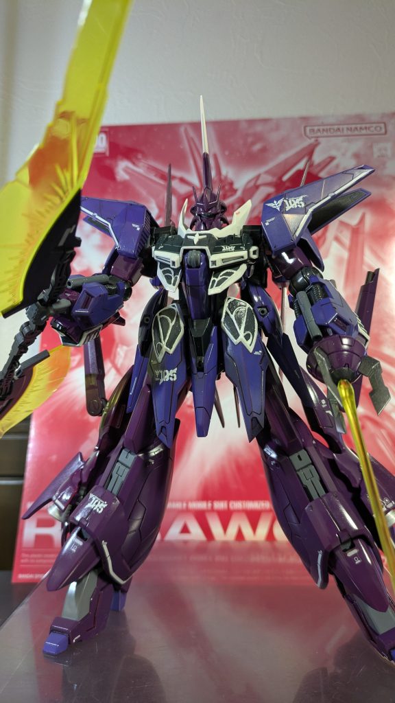 アンジェロらしさのため、ローゼン・ズールを意識して左手先を変更しています。この空想を実現させるためにガンダムベースでビルダーズパーツを買ってきました。