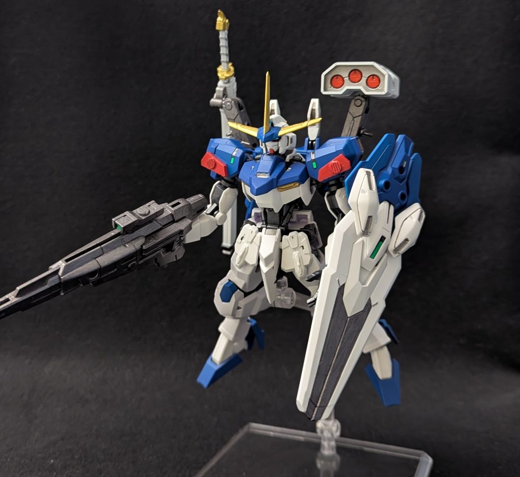 エアリアルと同じくエスカッシャンのシールドモードも可能ライフルとシールドを持たせるとスタンダードな雰囲気になりますね