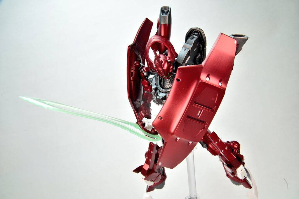 一応、ビーム・サーベルも装備。