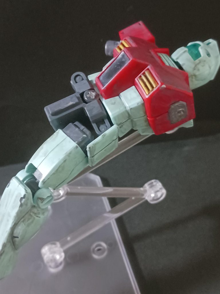 そして今回は!みんな大好きジムです!汚し塗装!ガンダムマーカーのリアルタッチペン買ってテンション上がってます。