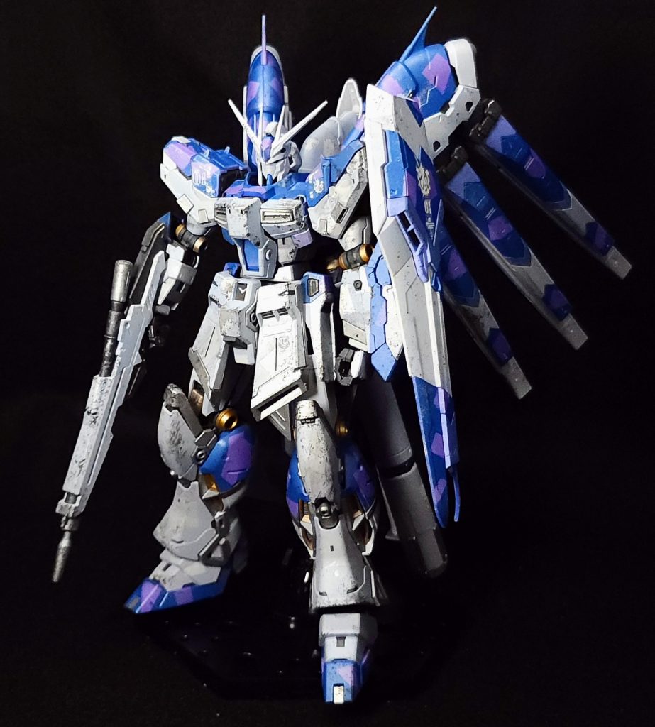 RG Hi-νガンダム スプリッター迷彩–2枚目/制作者：塗装狂主任