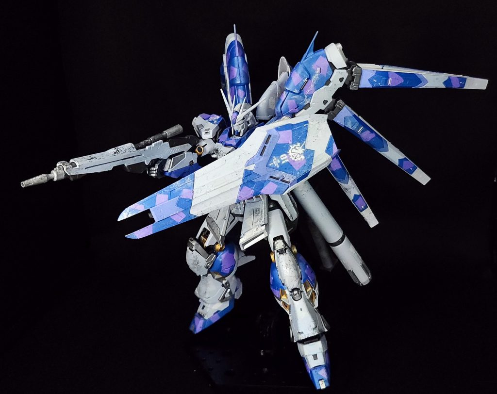 RG Hi-νガンダム スプリッター迷彩–3枚目/制作者：塗装狂主任