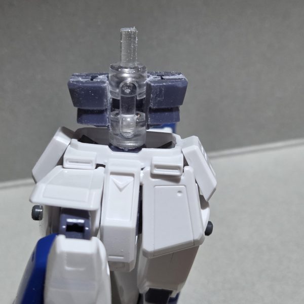 息抜きの積み崩しにアレックスを作ってます🦫古いキットなので可動面を追加したりの改造中動けば化けるのがHGアレックスなのです🍠（5枚目）