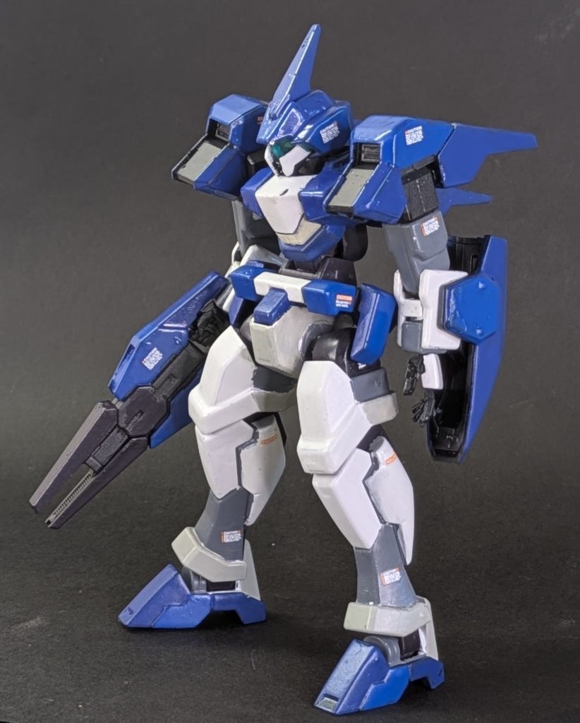 デカールはいつものエディオンのものを使用、貼りすぎないように気をつけて、あくまでも自然な感じになるように