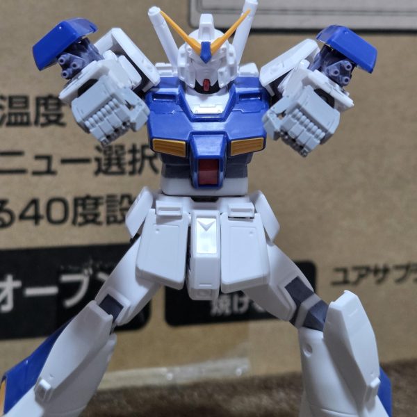 息抜きの積み崩しにアレックスを作ってます🦫古いキットなので可動面を追加したりの改造中動けば化けるのがHGアレックスなのです🍠（7枚目）