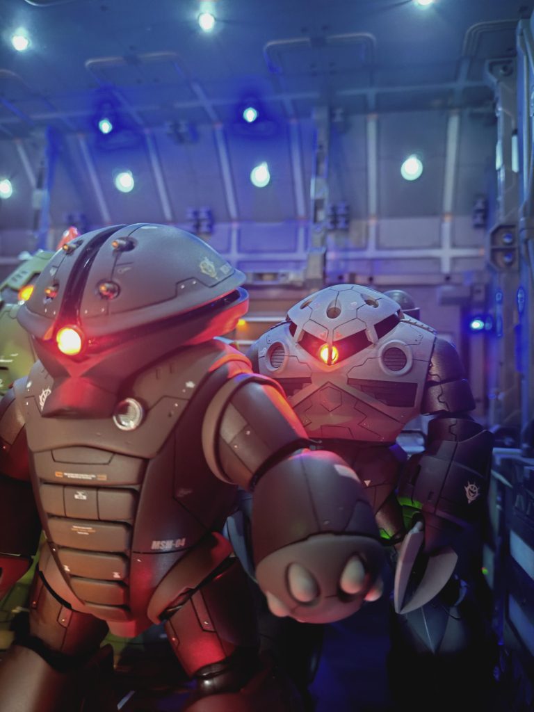 ジャブロー水泳部集合–3枚目/制作者：chapee