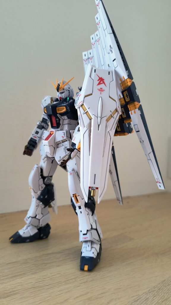 組んでスミ入れてちょこっと塗装した状態。 最後までありがとうございます。