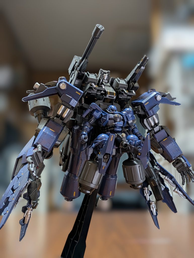 全体的に筆塗りと黄色モールドの部分塗装です!以上閲覧ありがとうございました☺