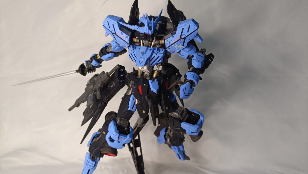 さーて…どうやって飾ろうかな…