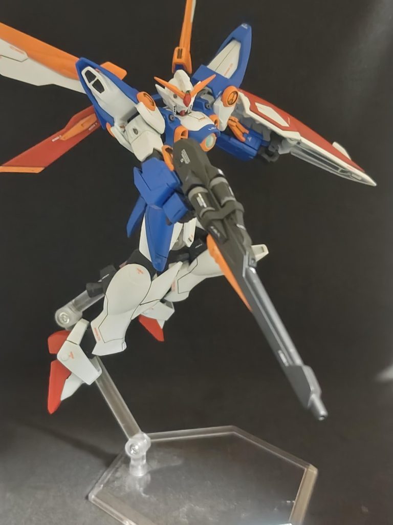 久々に墨入れしたらパーツが割れました。（腕の爪？みたいな部分）