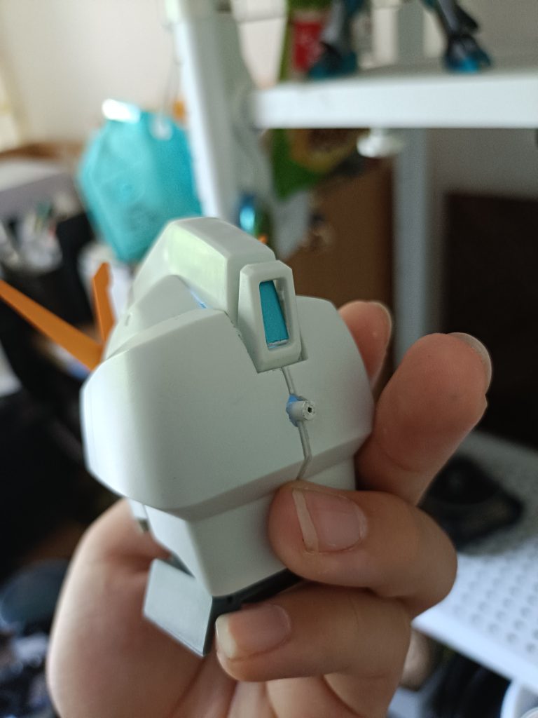 後ろにボタンをつけました!!