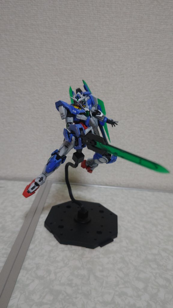 普通にポージング。なんだかんだ10年近く前のキットだからかヒケが多くて処理が大変でした。