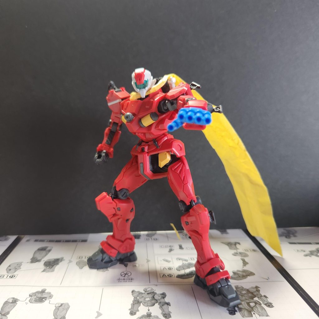 この前のグフのマシンガンで004にしました。手が反対ですが。