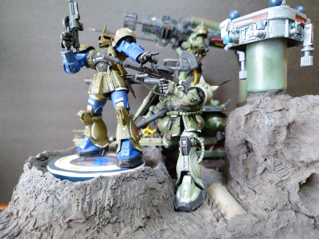 牛歩製作ザク＆ザク＆ザク時々スキウレ　ジオラマ–2枚目/制作者：ガンガン軍曹