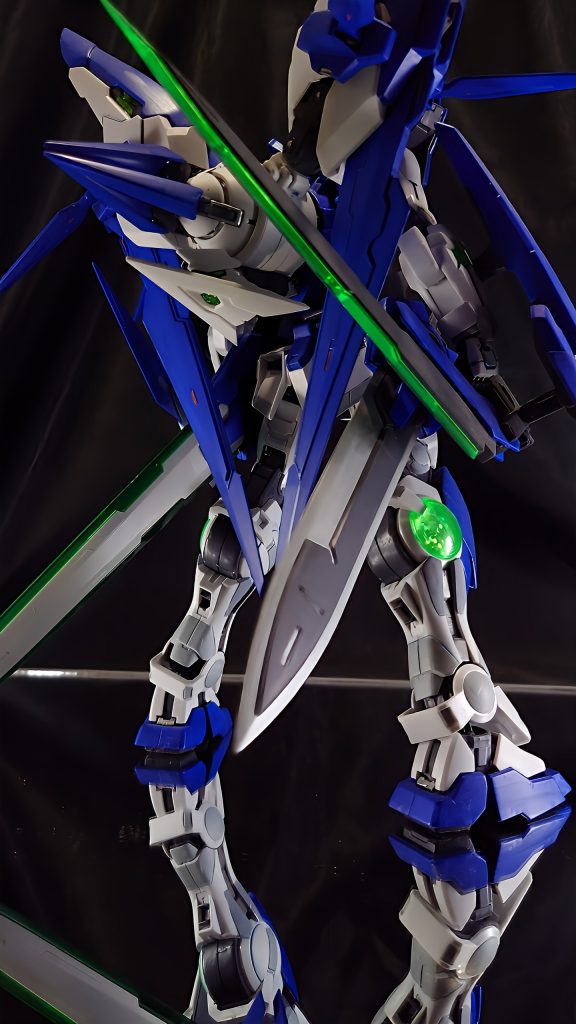 個人的にお気に入りのショットクリアパーツの中はダイソーのラビーテープを用いてGN粒子を表現してみました。