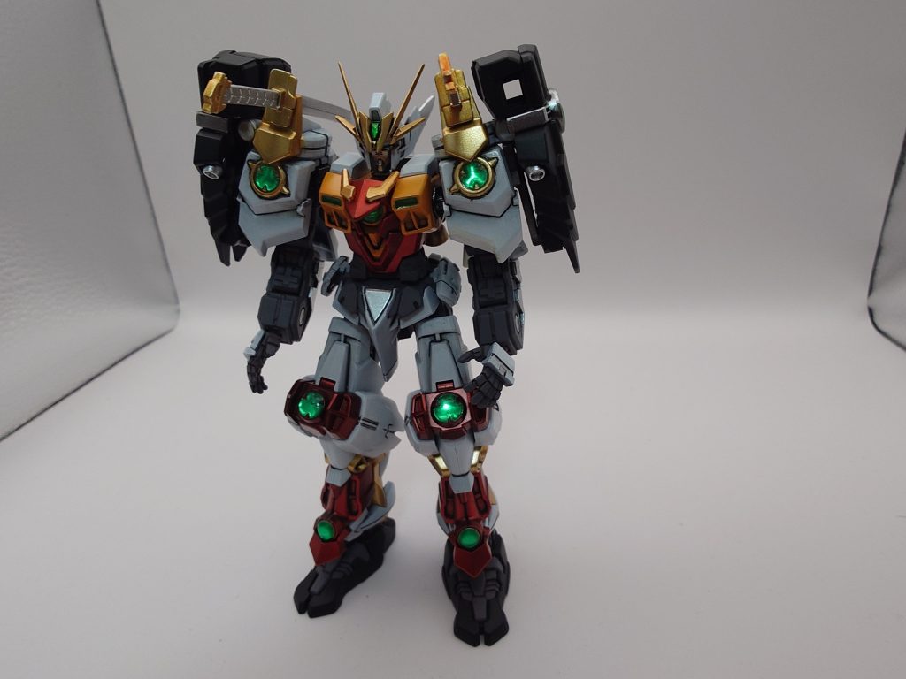 Mr.ブシドーのイメージで作りました。GNコンデンサーはレジンを使ってクリアパーツ化しています。