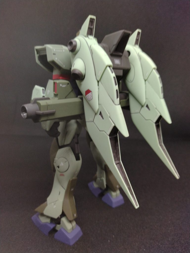 最近、知合いからガンダムOOのBlu-ray借りて見ました。正直面白かったです。🥰宇宙世紀ものしか見ていなかったのでとても新鮮でした。時間があったらGやWなども見てみたいものです。😙