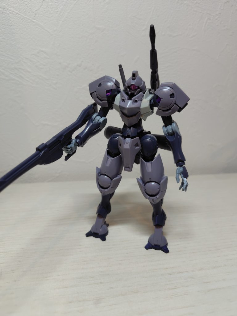 正面から見てみるとこんな感じ。案外腕の長さがバランス良いかも。元々足が短かった気がするので案外良いものになった気がします。