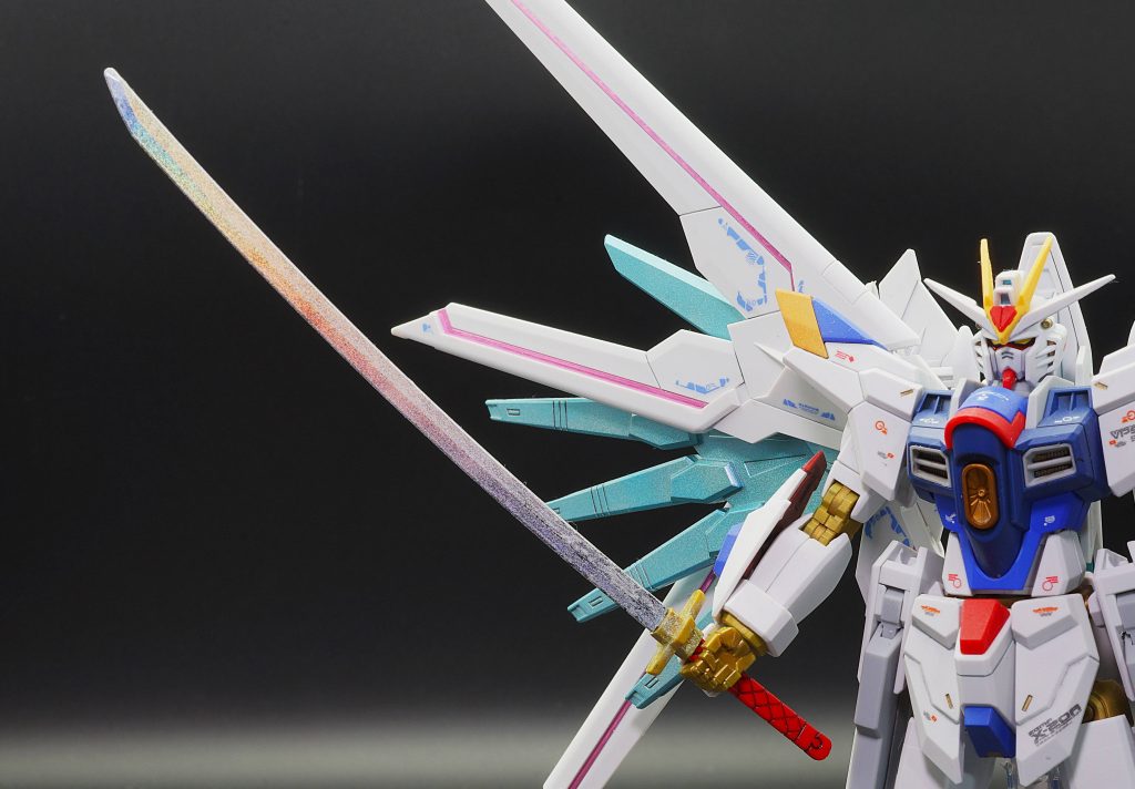 HGマイティーストライクフリーダム部分塗装–2枚目/制作者：あるむ