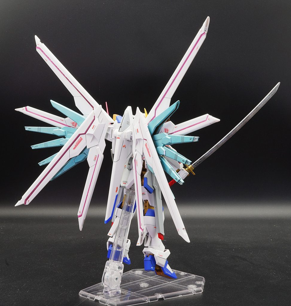 HGマイティーストライクフリーダム部分塗装–4枚目/制作者：あるむ