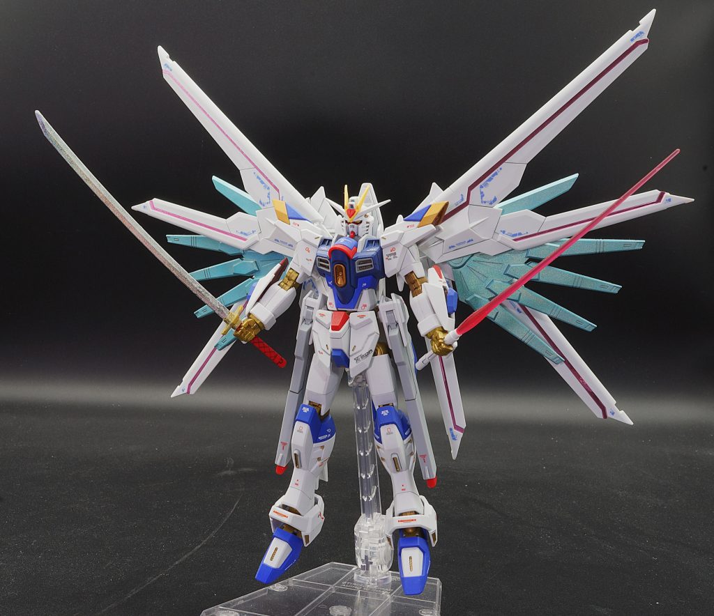 HGマイティーストライクフリーダム部分塗装–2枚目/制作者：あるむ