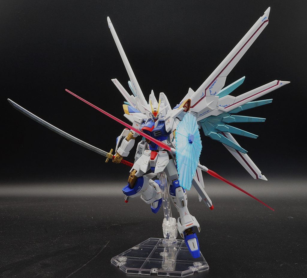 HGマイティーストライクフリーダム部分塗装–3枚目/制作者：あるむ