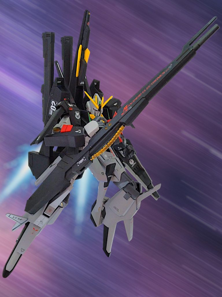 「長くて逆手持ちの射撃武器」にロマンを感じるのは私だけなのでしょうか(gundam-kao5)過去作でもキャリバーン砲や鉄血オプションのレールガンには大変お世話になっています