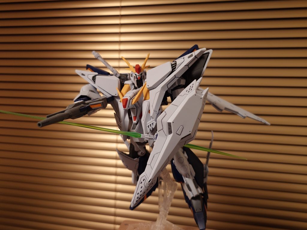 Ξガンダムです。スミ入れ、つや消し初挑戦の奴ですね。結構満足いってます。