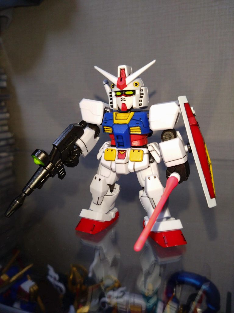 水性ホビーカラーを使用して、半光沢トップコートで仕上げました。