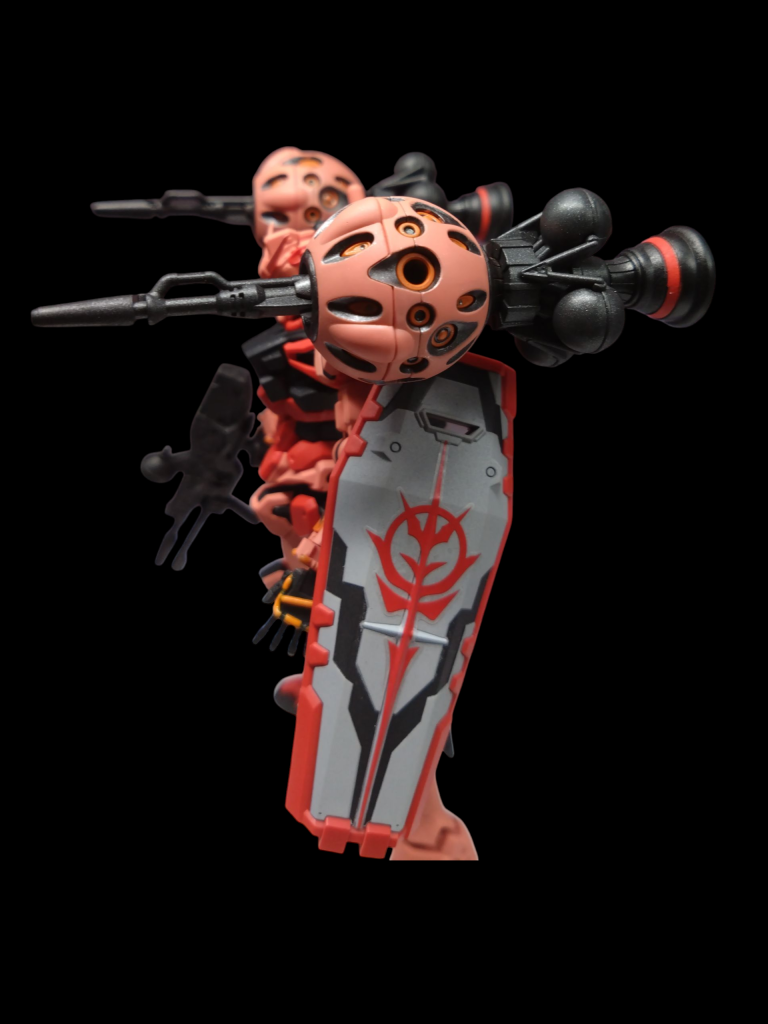 シールドのマーキングシールはシャアです