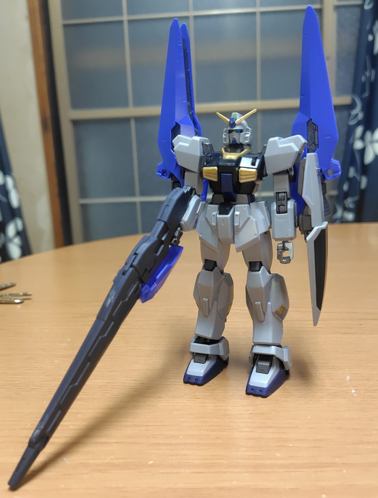 適当にテルティウムアームズ装備して。バックパック外すと2点穴有るので他パックも装備出来る。