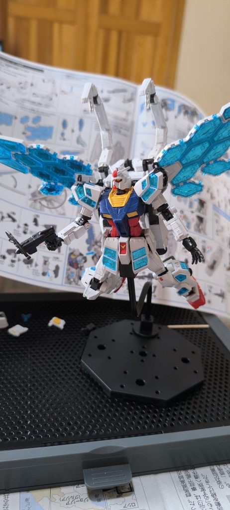 RX-78F00/E ガンダム (グラスフェザー装備)–2枚目/制作者：@sakiika_sakika