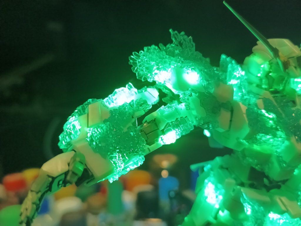 MG ユニコーンガンダム 光の結晶体 LED組込み–7枚目/制作者：福田　義康