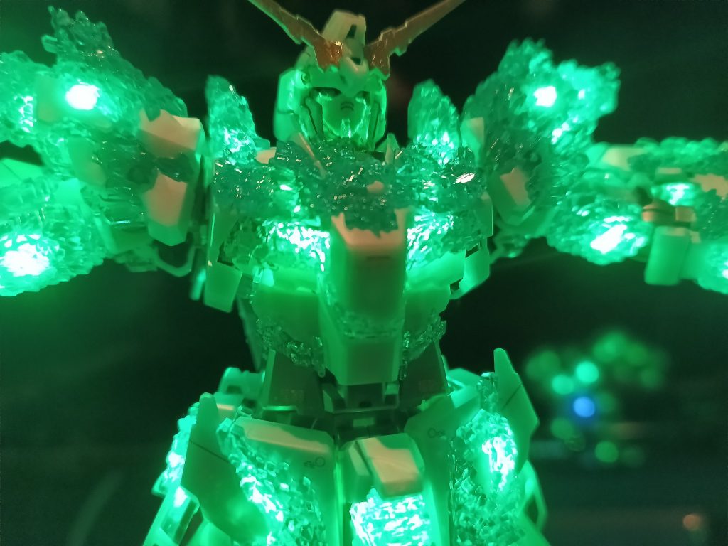 MG ユニコーンガンダム 光の結晶体 LED組込み–5枚目/制作者：福田　義康